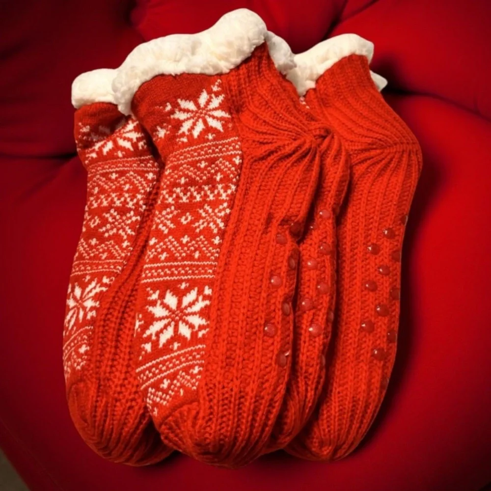Christmas Socks Cozy Knit Slipper Socks Snowflake Pattern non slip NWT